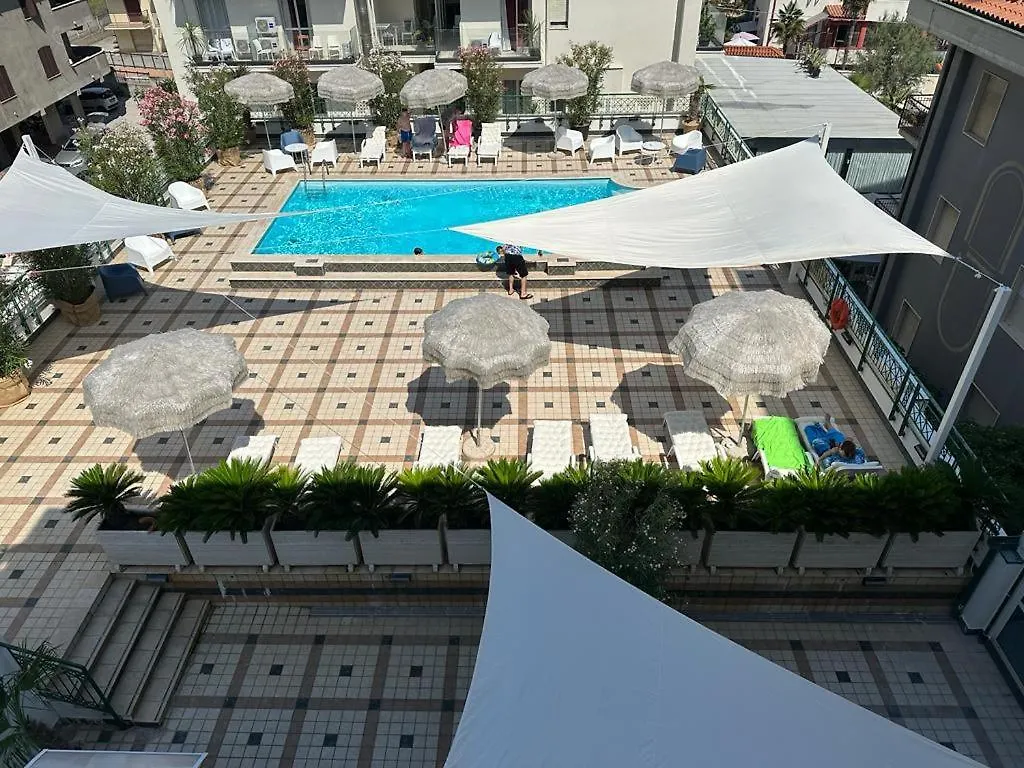 4 Smart Hotel Family Friendly a Pineto da Prenotare